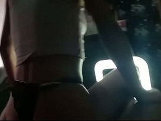 Flaquita latina cabalgando la verga del amigo se su novio